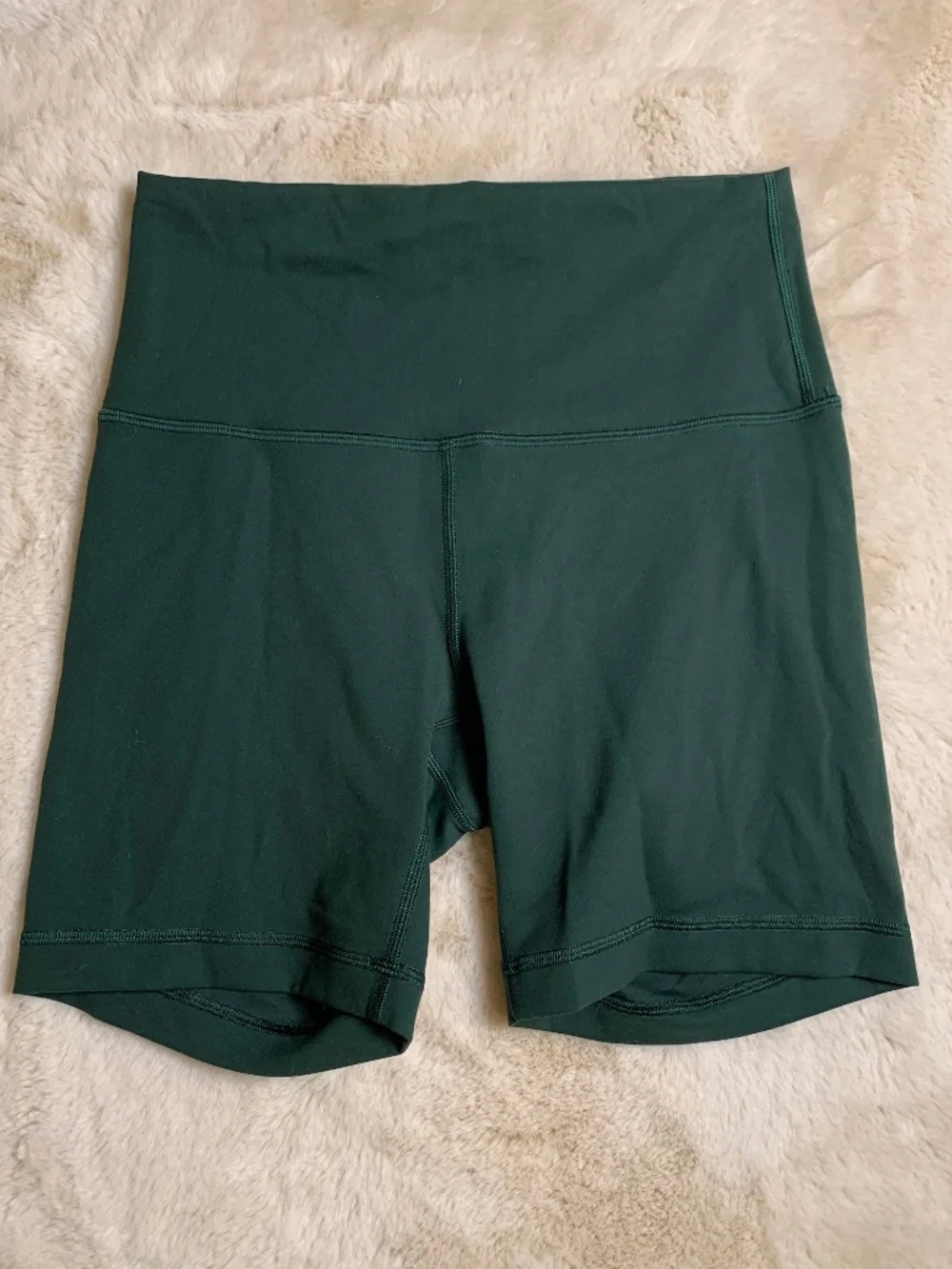 Lululemon dark green athletic short sz small